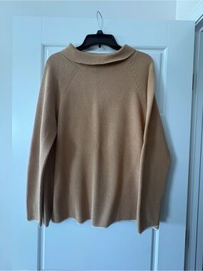 TALBOTS  Tan Ribbed Knit Sweater